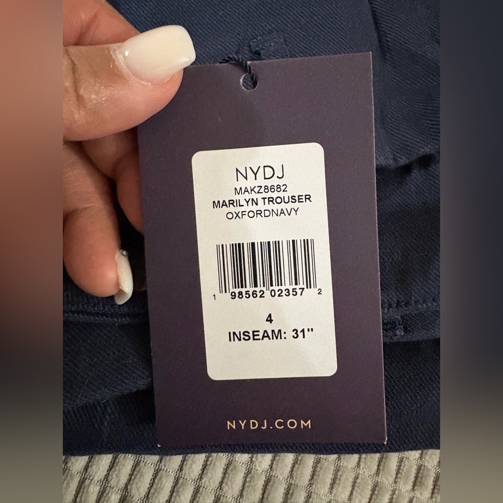 NYDJ Marilyn Straight Pants - Size 4 - Picture 6 of 13